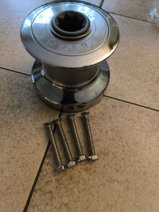 Sprzedam kabestan Lewmar 6