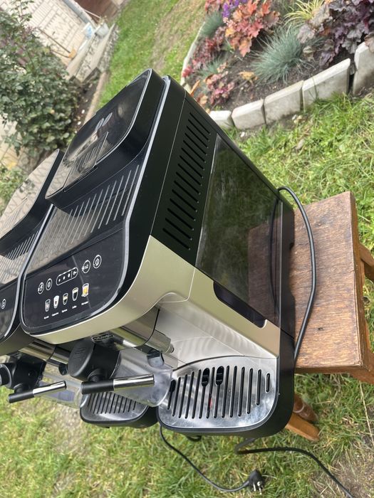 Кавомашина Delonghi magnifica evo Latte 24 року