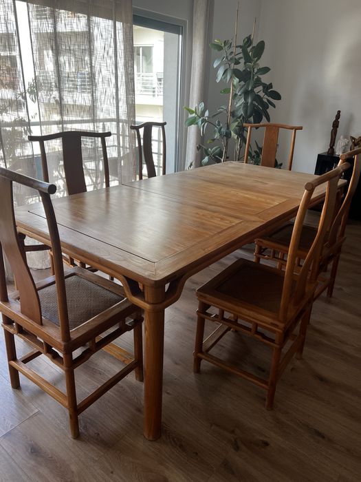 Mesa e 6 cadeiras