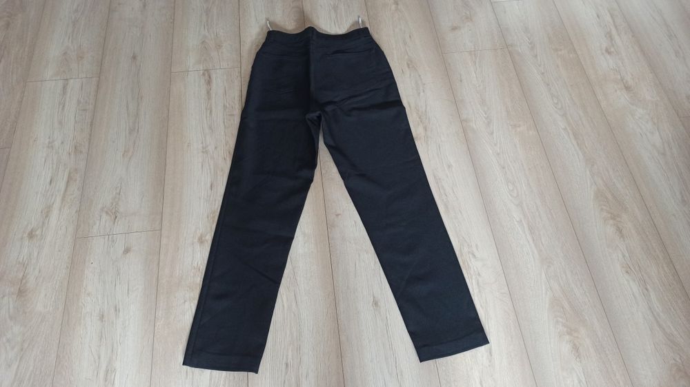 Czarne eleganckie spodnie rozmiar XS