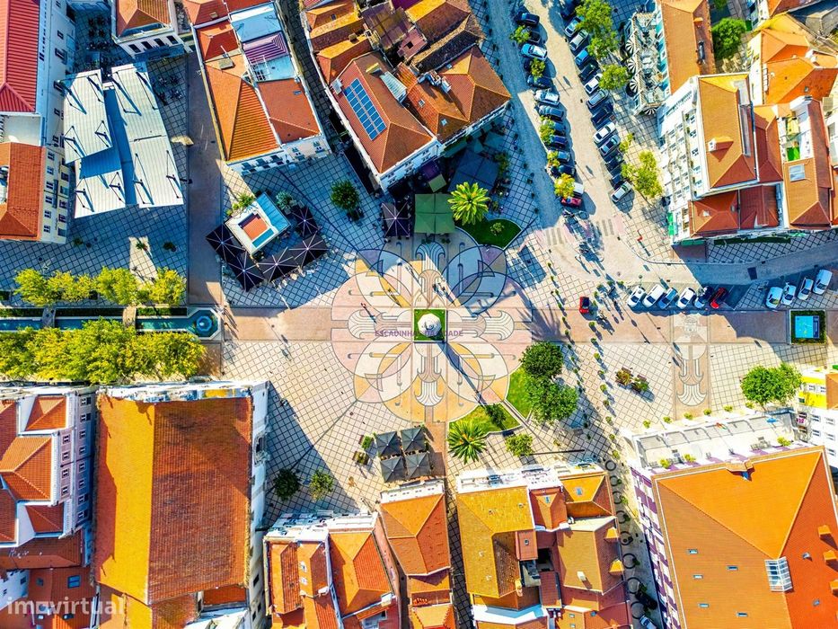 Loja para Arrendamento na Praça do Bocage em Setúbal