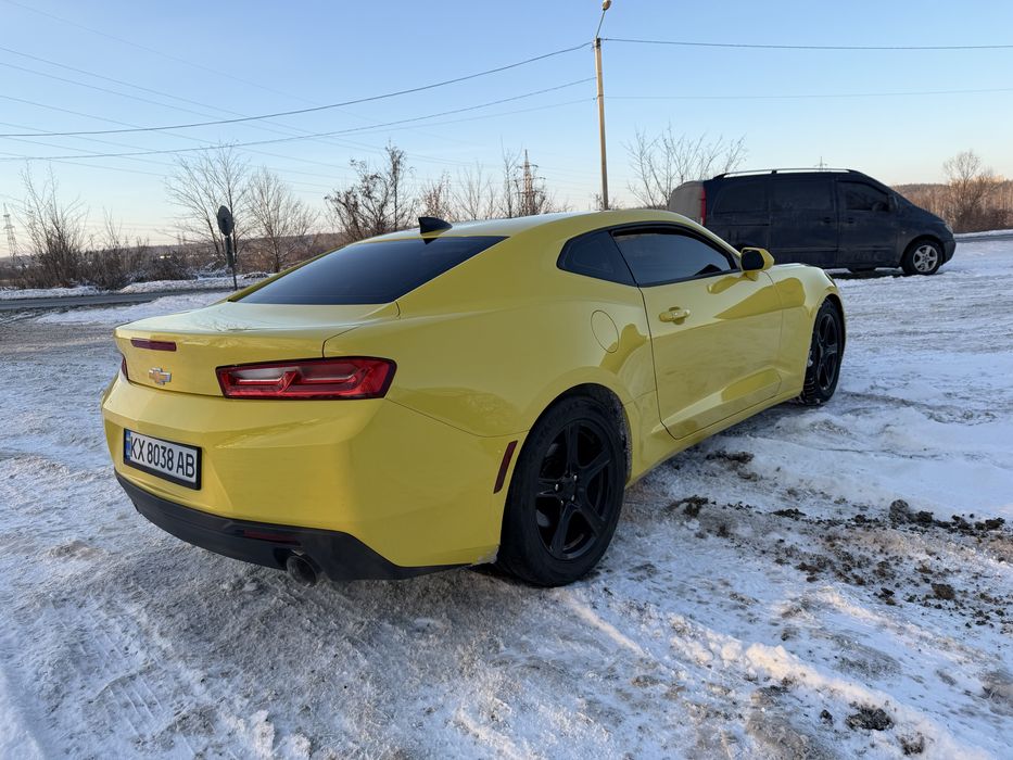 Продам chevrolet camaro 17г