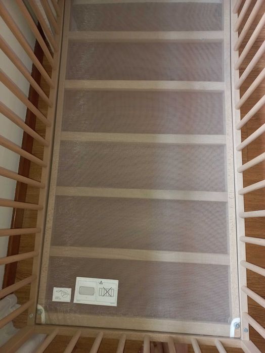 Berço IKEA SNIGLAR  Faia com colchão – Como novo, muito pouco usado