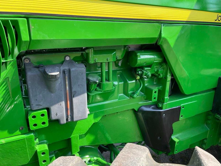 Трактор John Deere 8200 220 Кс