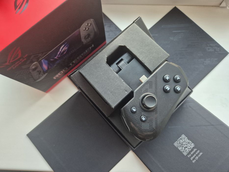 Геймпад ASUS ROG Tessen Mobile Controller, Б/В, використовувася раз, стан нового, ідеального