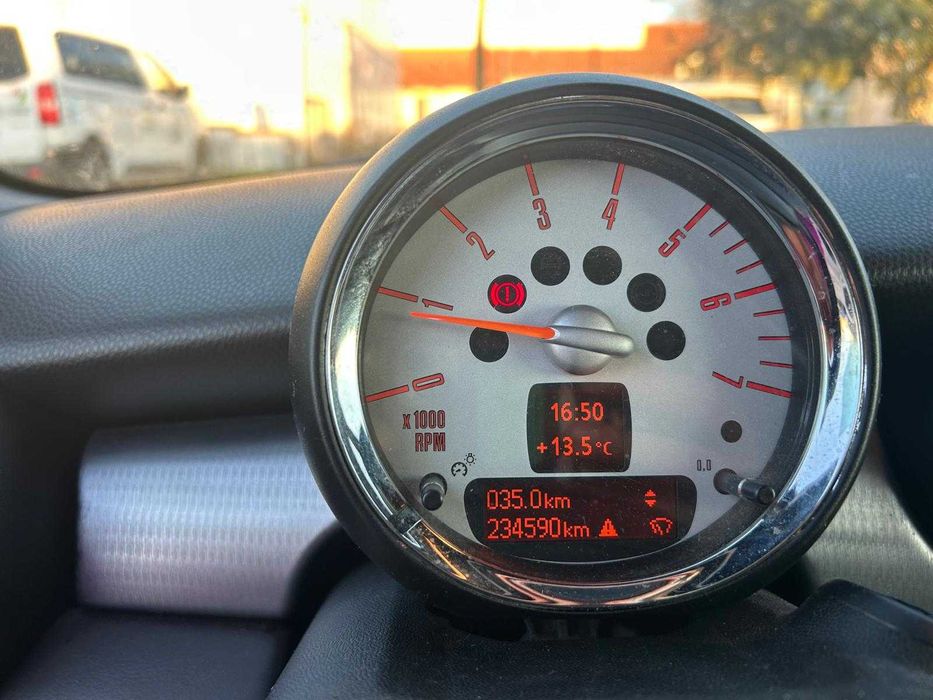 Mini Cooper cabrio ,harman kardon (ver descricao)