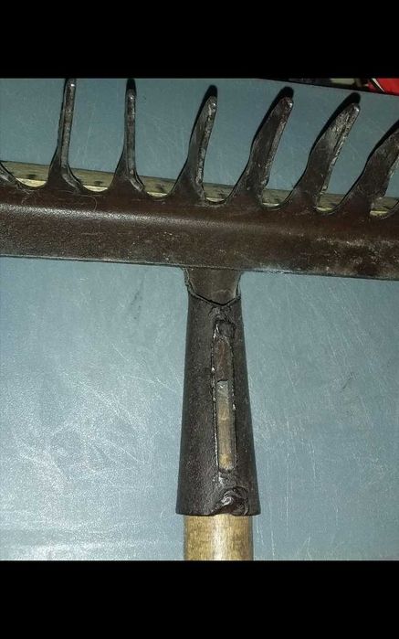 Садовый опрыскиватель, инвентарь, инструмент, грабли, держаки деревянные