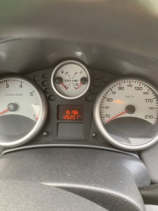 PEUGEUT 207 1.4 70 KW