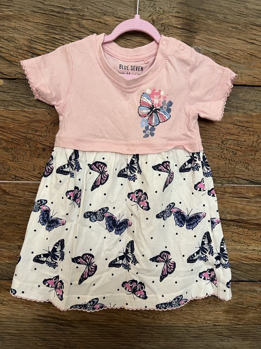 Prawie nowa śliczna sukieneczka rozm.68