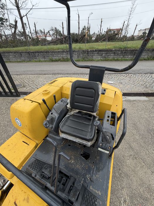 Mini giratória Komatsu Pc 30