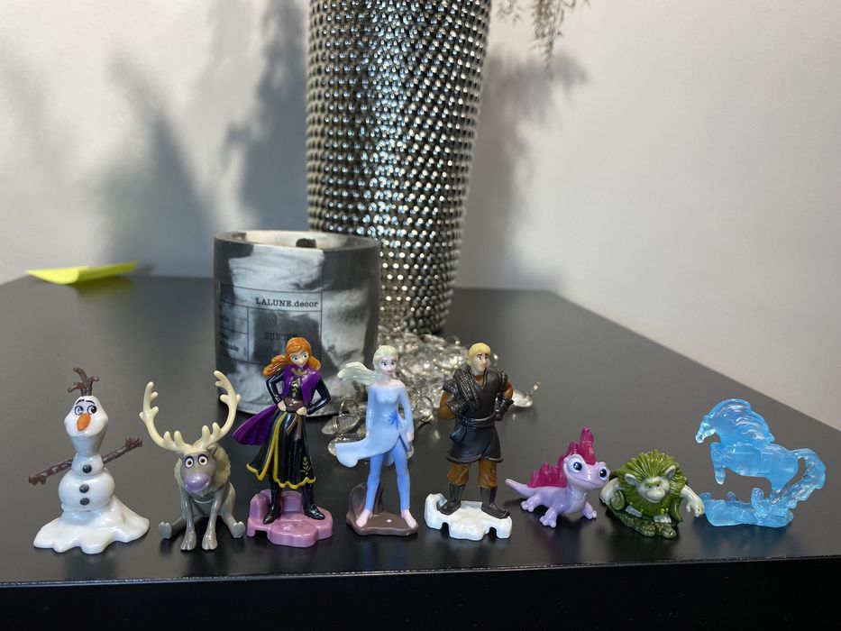 Холодне серце кіндер іграшки холодное сердце