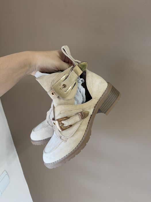 Взуття обувь туфлі балетки босоніжки лофери