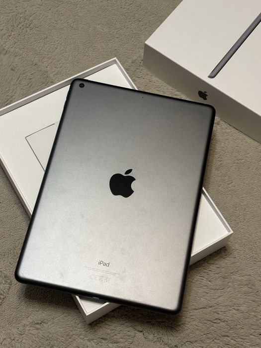 Tablet Ipad 9. generacja 10.2" - jak nowy!