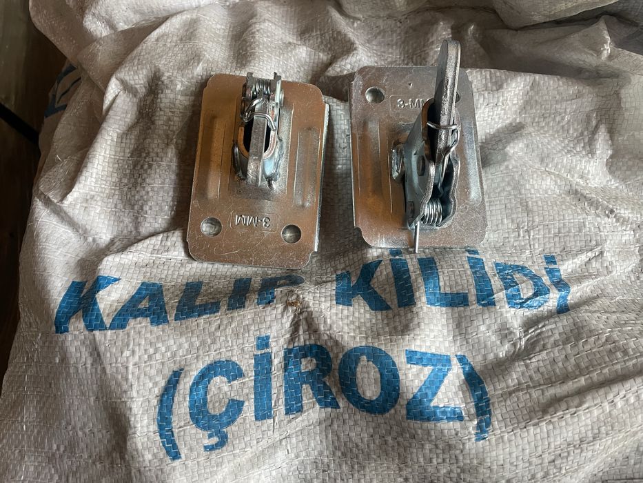 Чироз 64 грн Зажим пружинний