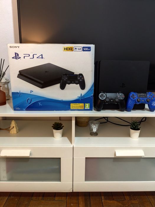 PlayStation 4 Slim