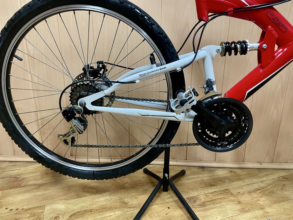 Bicicleta EMT suspensão total