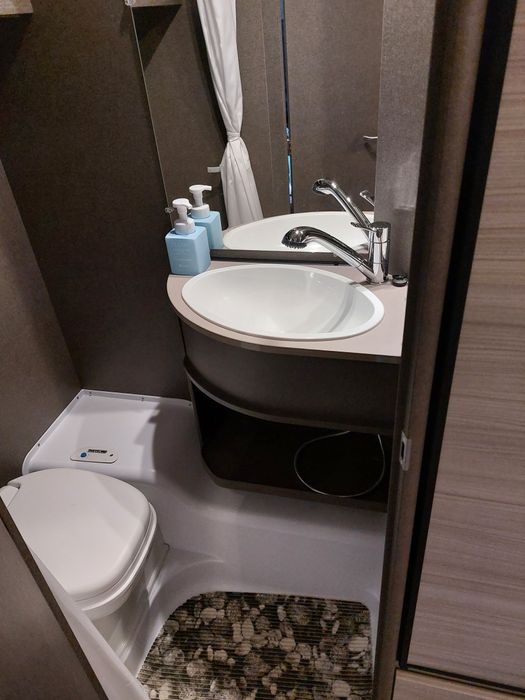 Wynajem. Przyczepa kempingowa. Nowa. Klimatyzacja. Rezerwacje 2026.