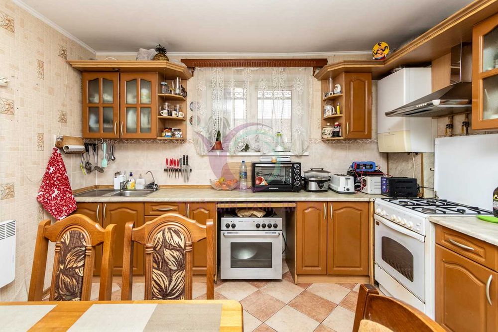 Будинок Угринів передмістя Івано-Франківська Особняк з ділянкою 7сот