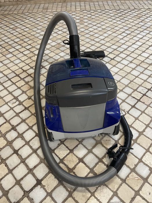 Моющий пылесос томас