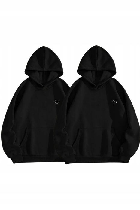 Czarna bluza z kapturem z delikatnym nadrukiem serca l/xl 5ia