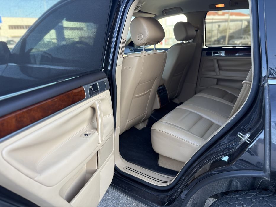 VW TOUAREG V6 - 233.000km reais