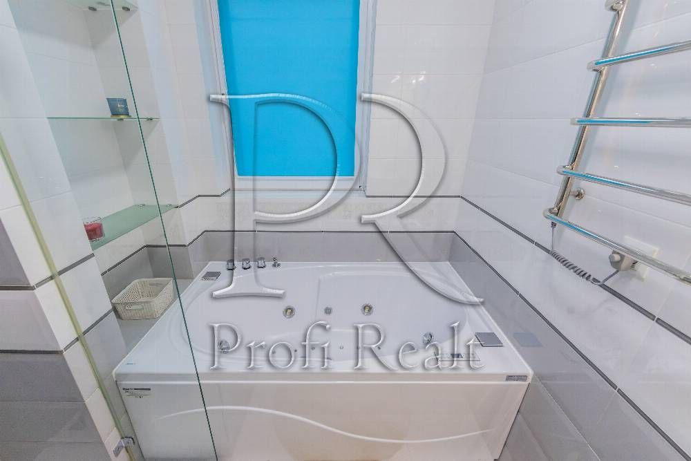 Продаж 3 кімн. квартири в ЖК Паркові Озера/Воскресенська/Парк Перемога