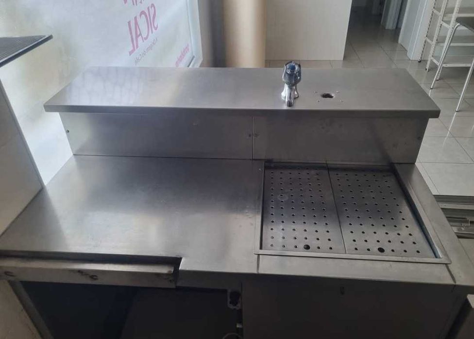 Balcão refrigerado com máquina de imperial