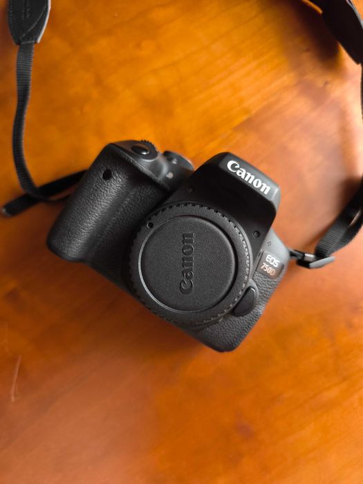Canon 750D + Lente EFS 18-135mm | Ótimo estado