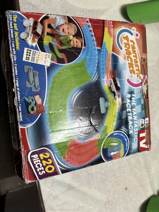 Fantastic tracks. 220 pecas