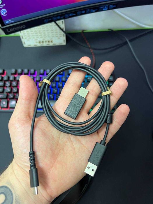 грові навушники Logitech G435