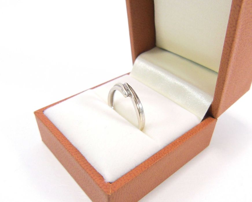 Pierścionek z białego złota 585 Z BRYLANTAMI R:11 Lombard Żuromin