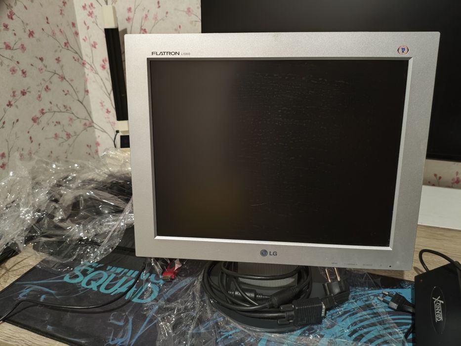 Монитор lg flatron l1530s