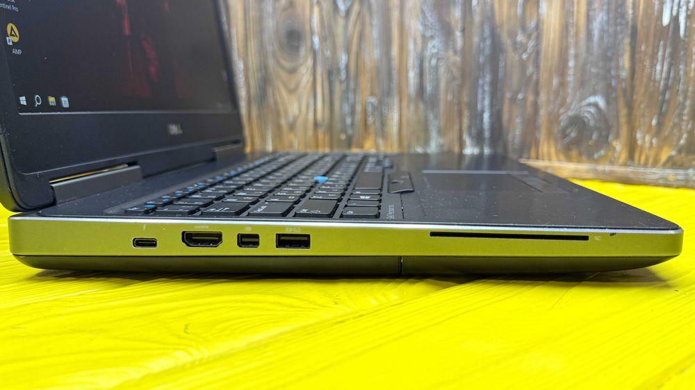 РОЗПРОДАЖ!  Недорогий Ноутбук Для Любих Задач Dell Precision 7510 /Quadro M1000 2 GB