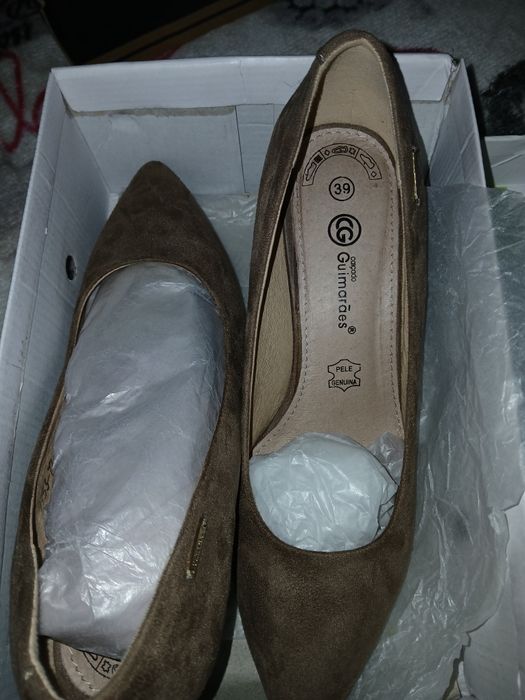 Sapatos de salto alto