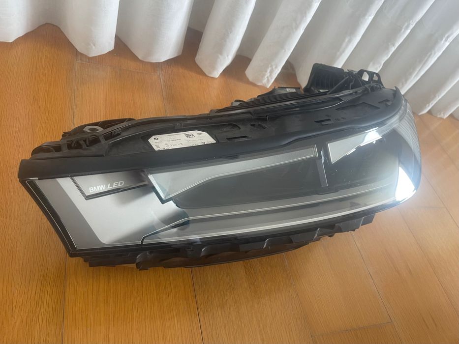 Ótica esquerda BMW iX l20