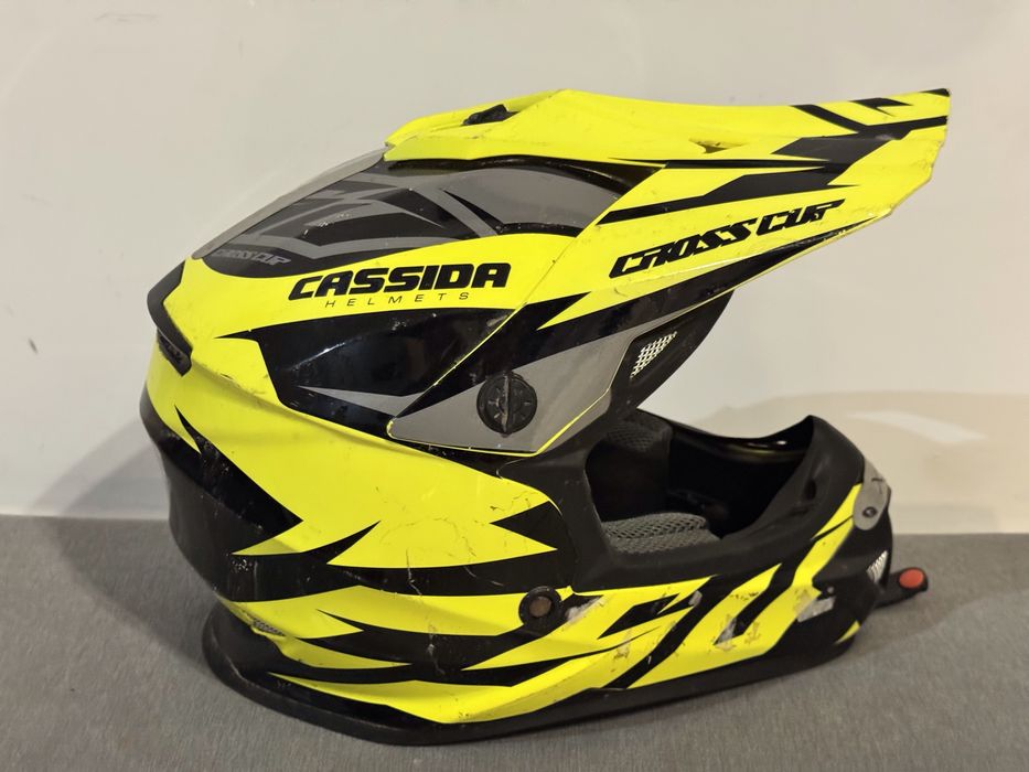 Kask cassida dla mlodego raidera