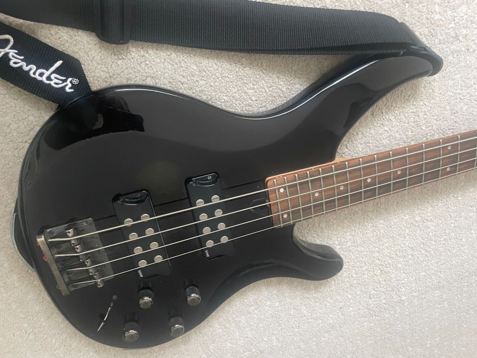 Baixo Yamaha TRBX 304