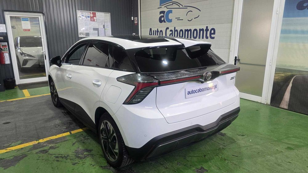 MG MG4 64 kWh  - Salvado