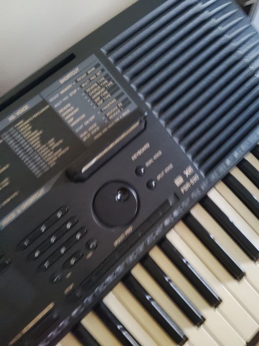Yamaha PSR 530 keyboard