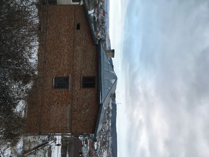 Будинок/незавершене будівництво