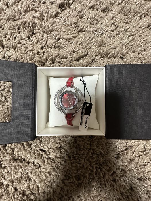 Наручний жіночий годинник Guardo