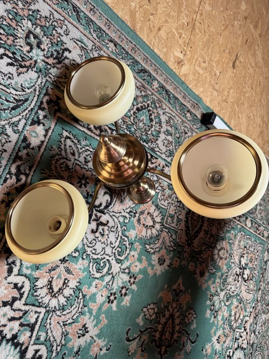 Люстра на 3 лампы