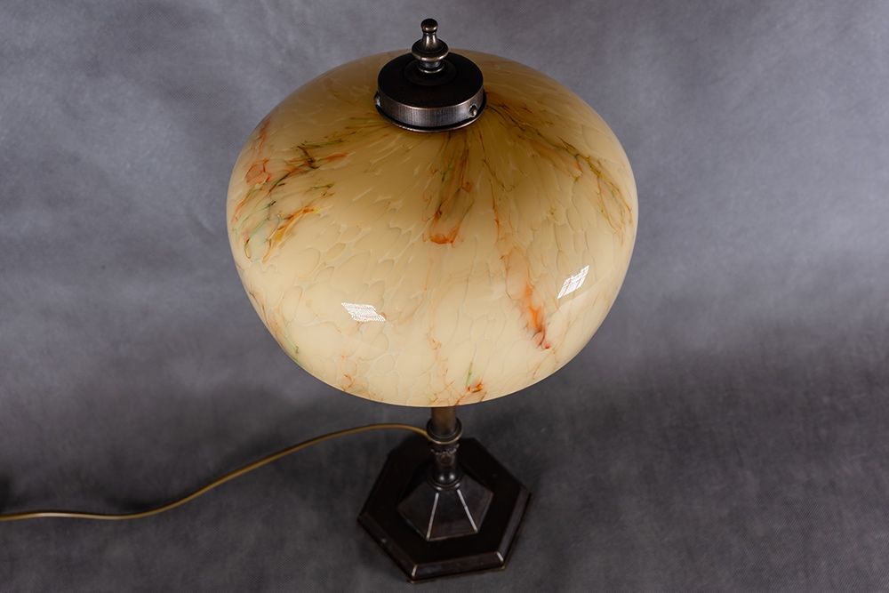 Stara mosiężna lampa gabinetowa / biurkowa, lata 40.–50. XX w.