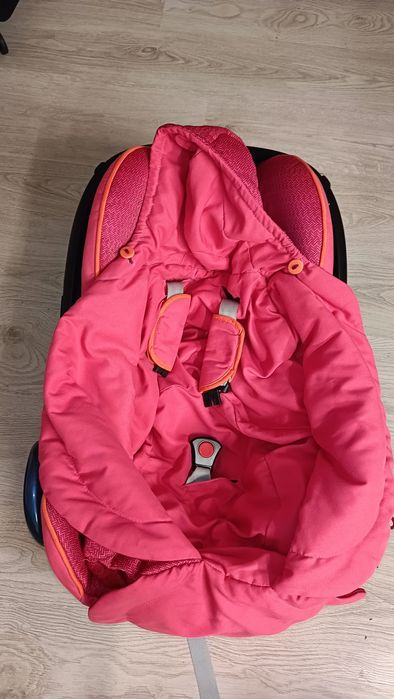 Nosidełko dziewczęce Maxi Cosi +pokrowiec