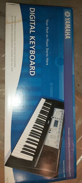 ÓRGÃO Yamaha YPT-200.