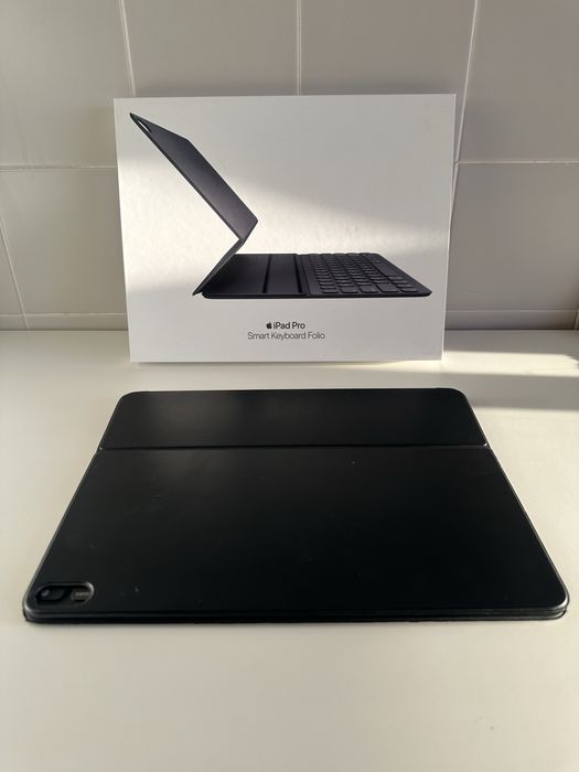 Apple Smart Keyboard Folio iPad Pro 12.9" 3ª Geração