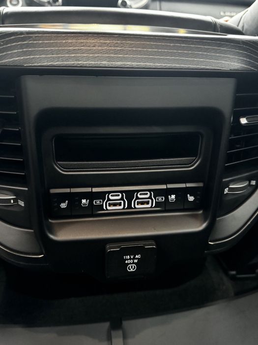 Ram 1500 2021 VIN 1C6SRFHMXMN644565 фото оголошення 10 з 21