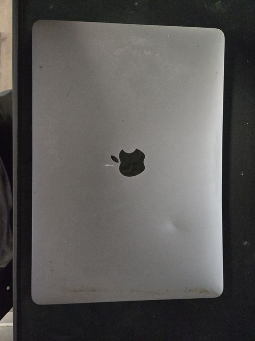 MacBook Pro 2017 під відновлення або на запчастини