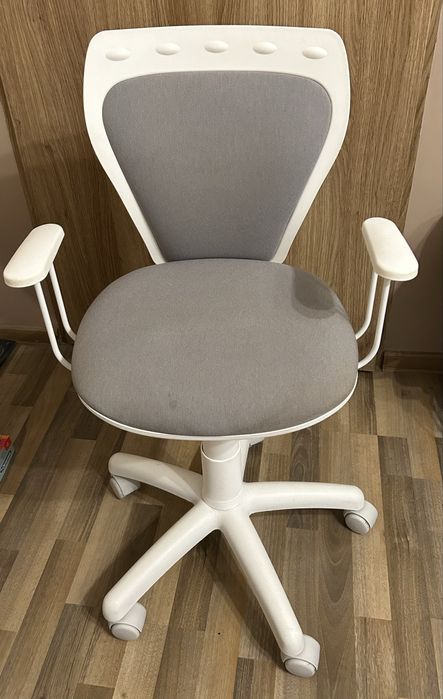 Dziecięcy fotel obrotowy