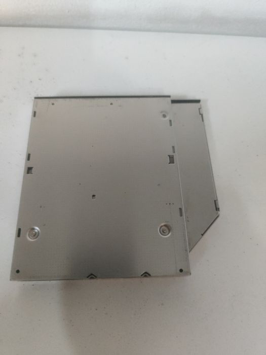 Leitor gravador Panasonic UJ880A Dvd±rw SATA
Modelo: UJ880A
Interface: